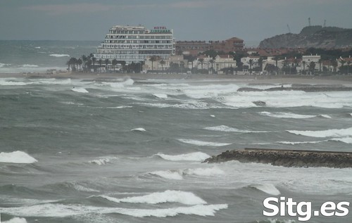 Sitges Bay Storm • <a style="font-size:0.8em;" href="http://www.flickr.com/photos/90259526@N06/15709604172/" target="_blank">View on Flickr</a>