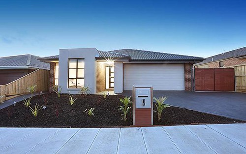 19 Kenmare App, Epping VIC 3076