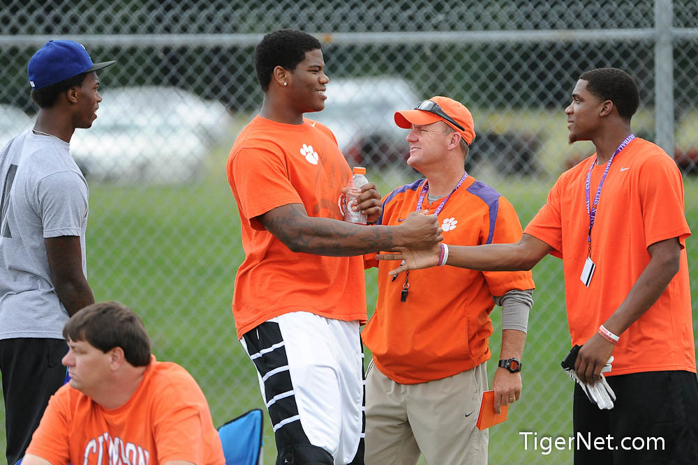 Clemson Football Photo of Demarcus Robinson and Isaiah Battle and Recruiting