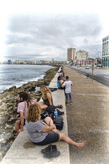 Cuba_Agosto_2016_En el Malecón • <a style="font-size:0.8em;" href="http://www.flickr.com/photos/15452905@N02/31256134195/" target="_blank">View on Flickr</a>