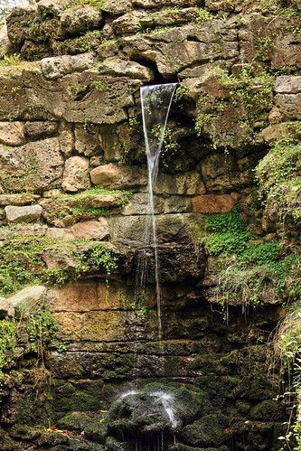 Schlossgarten Eutin (73) Großer Wasserfall • <a style="font-size:0.8em;" href="http://www.flickr.com/photos/69570948@N04/29734215434/" target="_blank">Auf Flickr ansehen</a>