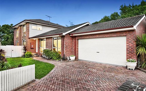 5 Aster Ct, Mill Park VIC 3082