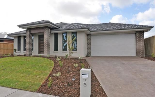 12 Hobson Place, Inverloch VIC 3996