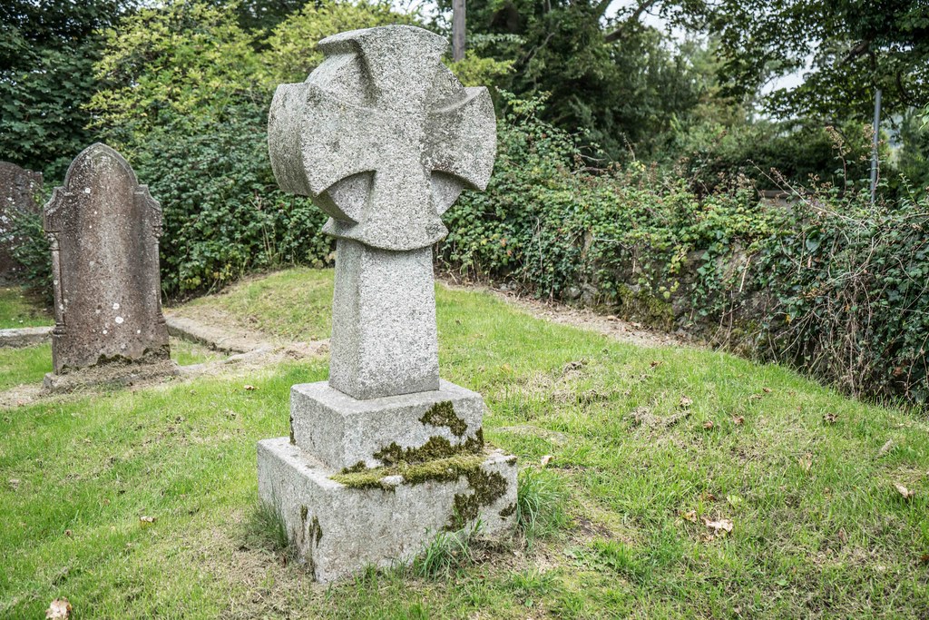 TULLY CHURCH AND THE LAUGHANSTOWN CROSSES [SEPTEMBER 2015] REF-108619