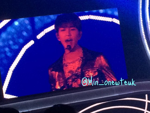 150927 Onew @ 'SHINee World Concert IV in Bangkok' 21773671125_bf8a0d293a_z