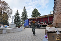 08. The Unloading of Humanitarian Assistace from Vinnitsia. October 28, 2015 / Разгрузка гум. помощи из Винницы
