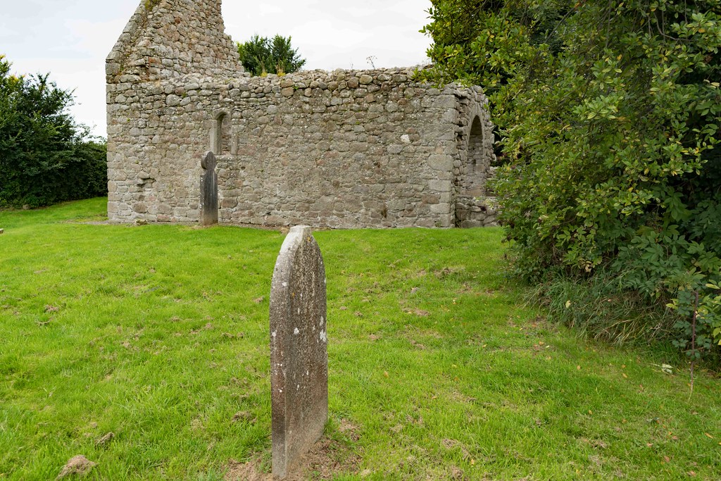 TULLY CHURCH AND THE LAUGHANSTOWN CROSSES [SEPTEMBER 2015] REF-108607