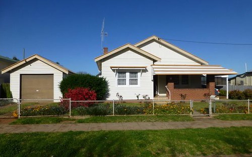 9 Armstrong Street, Parkes NSW 2870
