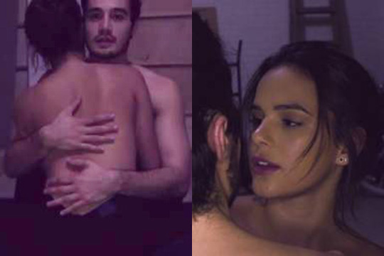 Bruna Marquezine faz topless em clipe