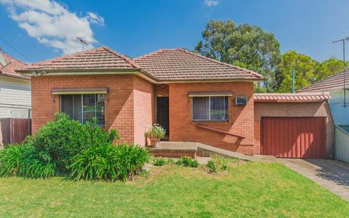 52 Wyena Rd, Pendle Hill NSW 2145