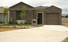 4 Dymphna Place, Franklin ACT