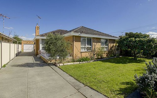 97 Military Rd, Avondale Heights VIC 3034