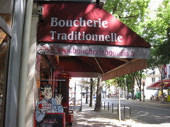 On Rue Caulaincourt
