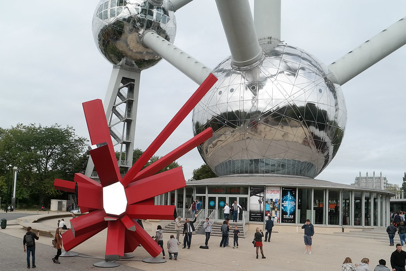 What to see in one day in Brussels - Atomium<br/>© <a href="https://flickr.com/people/67455813@N06" target="_blank" rel="nofollow">67455813@N06</a> (<a href="https://flickr.com/photo.gne?id=22061044072" target="_blank" rel="nofollow">Flickr</a>)