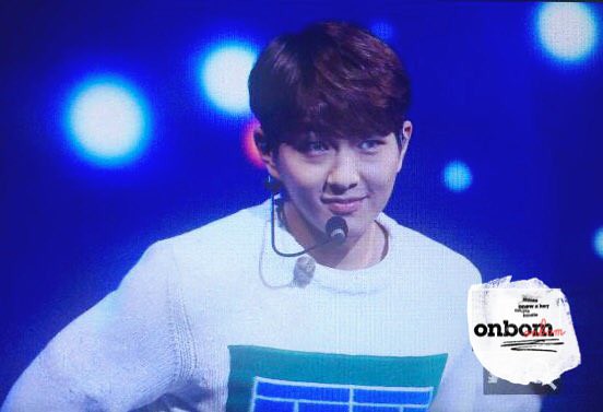 151125 Onew @ MBN Hero Concert 23207860442_862a45db88_z