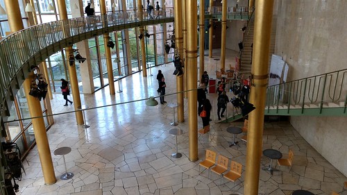 Goldhalle - Denkmalgeschütztes Foyer des HR-Rundbaus