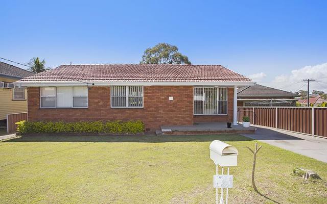 13 Crisp Ave, Rutherford NSW 2320
