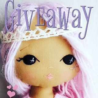 Don't forget to enter for your chance to win this Sparkle Starlet Doll - details are a couple of posts back🌸 #gingermelon #sparklestarlet #gingermelonsparklestarlet #handmadedolls #handembroidery #starletdoll #doll #dollmakers