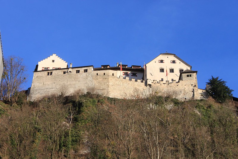 Vaduz Castle<br/>© <a href="https://flickr.com/people/87974483@N02" target="_blank" rel="nofollow">87974483@N02</a> (<a href="https://flickr.com/photo.gne?id=24080147225" target="_blank" rel="nofollow">Flickr</a>)