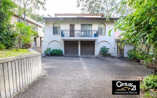 848 Henry Lawson Dr, Picnic Point NSW 2213