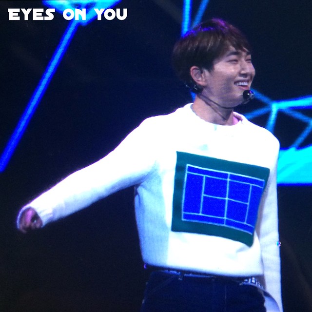 151125 Onew @ MBN Hero Concert 22687799654_0616f8a2fe_z