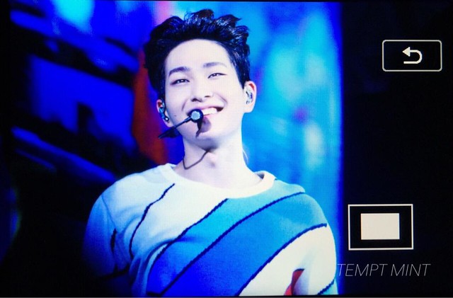150816 Onew @ 'SHINee World Concert IV in Taipei' 20455055069_ed4ffc4a6b_z