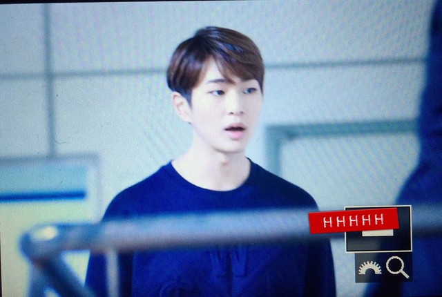 151017 Onew @ 'The Story by Jonghyun' 22064093238_ae6bf27134_z