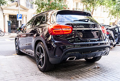 Mercedes-Benz GLA 250 4Matic AMG Exlusivo - 211 c.v - Nordlichviolet Metallic - Piel RED Cut Negra - Interior Carbono