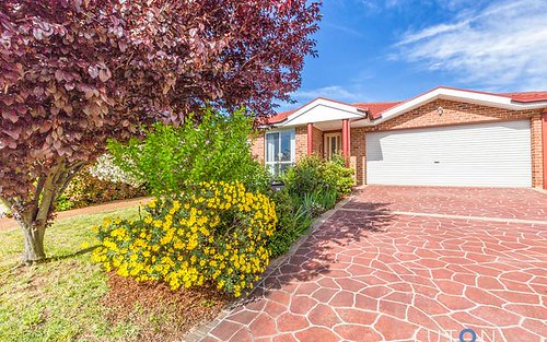 14 Hobday Place, Dunlop ACT