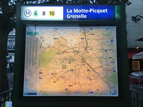 Arrivée à la station La Motte-Picquet Grenelle !