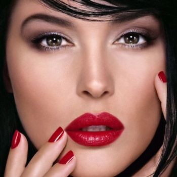 Easy Tips And Ideas For Wearing Red Lipstick