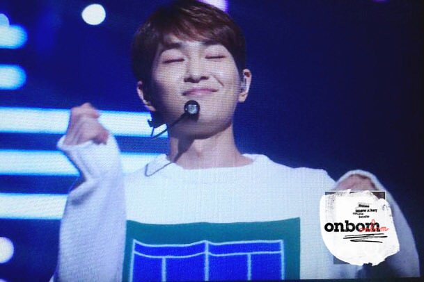 151125 Onew @ MBN Hero Concert 23233575641_a40ac5c671_z