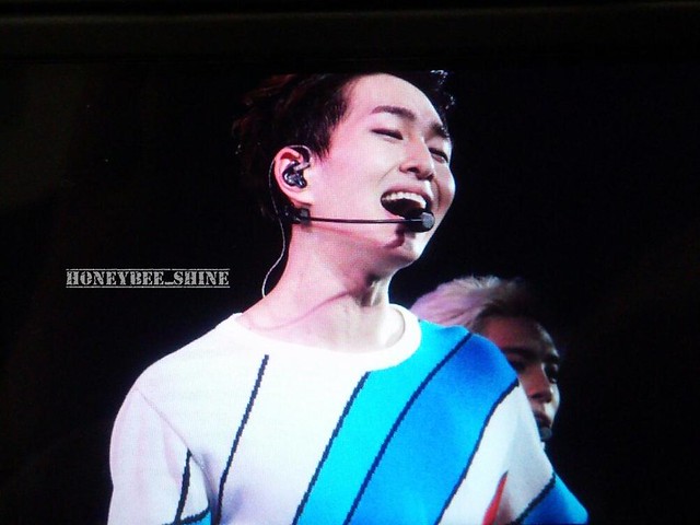 150816 Onew @ 'SHINee World Concert IV in Taipei' 20453848310_67d9776b28_z