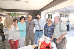 77 Irma Teran, Lety Teran, Tomas Robinson, Maricela Robinson y Yorgo Orfanos con el festejado.