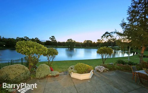 25 Lakeside Bvd, Rowville VIC 3178