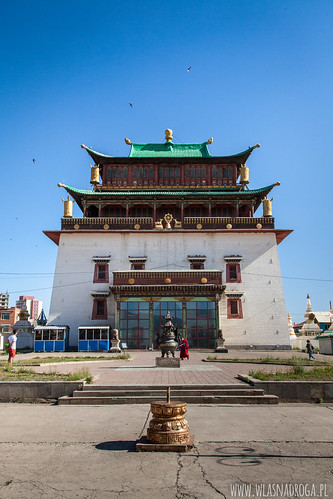 Gandantegchinlen Monastery