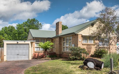 16 Ashmore Rd, Forest Hill VIC 3131