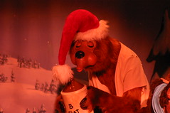 Ted, a member of the Five Bear Rugs, at the Country Bear Christmas Special • <a style="font-size:0.8em;" href="http://www.flickr.com/photos/28558260@N04/31370154295/" target="_blank">View on Flickr</a>