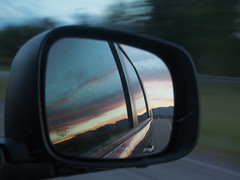 Anglų lietuvių žodynas. Žodis car mirror reiškia automobilių veidrodėliai lietuviškai.