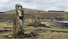 Tongariki, Easter Island, Territory of Chile. Photo by Travelwayoflife (flickr)