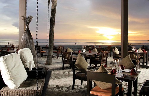 Apsara Beachfront Resort and Villa - Zeus Bar