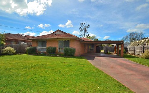 9 Quinta Dr, Mount Clear VIC 3350
