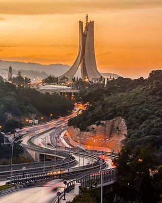 #Algérie #Algiers #Alger #makam_chahid #night #nuit #Ruisseau_Alger #Algérienne #dz #algérien #dzayer #alg #teamalgerie #algeriateam #like #partager #share #world #الجزائر #الرويسو #مقام #الشهيد #الحامة