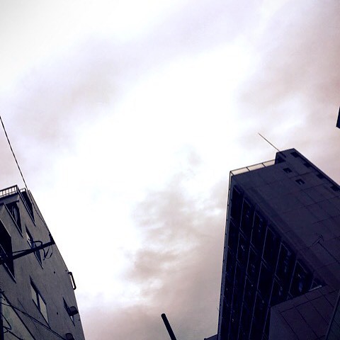 󂪏邢BƂ͌ȂA~߁B#sky #C}\ #cloud #tower