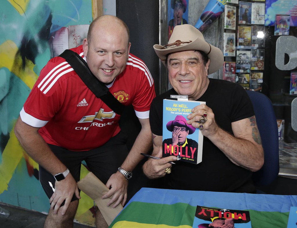 ann-marie calilhanna- molly meldrum book signing @ the bookshop darlinghurst_106